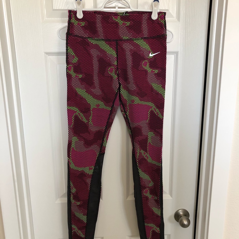 Nike run tight.
